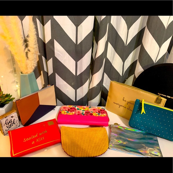 🌵5/$25 Makeup bags
